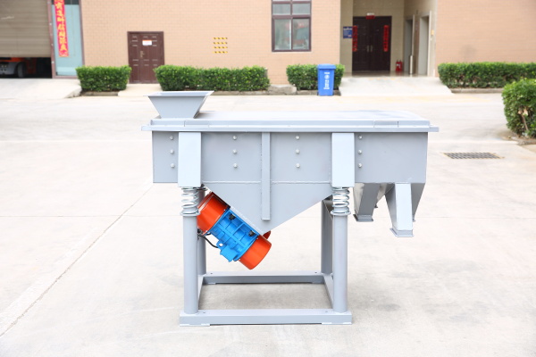 振動(dòng)篩分設(shè)備中振動(dòng)電機(jī)使用時(shí)需要注意哪些問(wèn)題